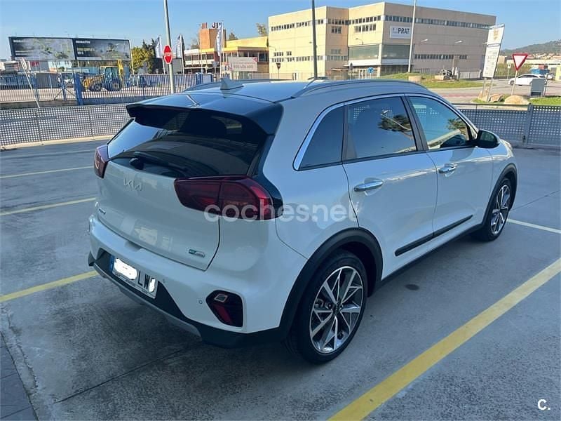 Usado Kia Niro 141 CV (103 kW) 2022 Blanco SUV