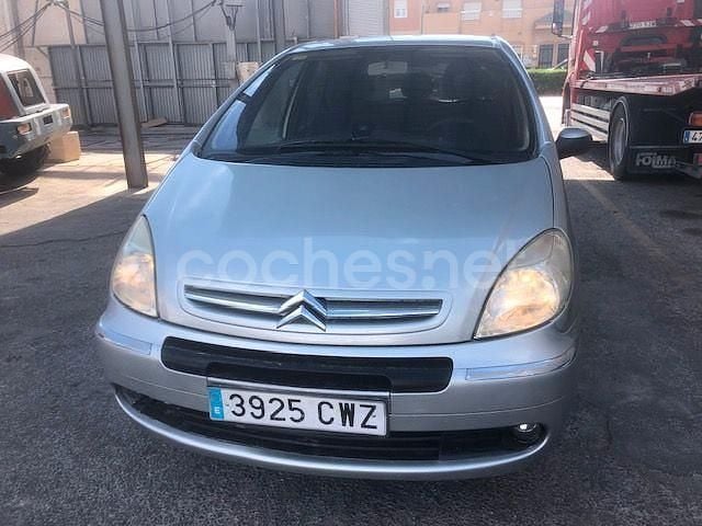 Gris / plata Usado 2004 Citroën Xsara Picasso Monovolumen | 2100 € (Precio justo) - Imagen 1/4