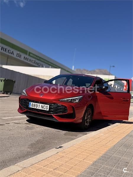 Usado MG MG3 Comfort 116 CV (85 kW) 2025 Rojo Utilitario