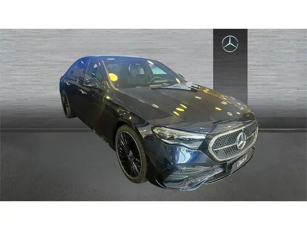 Nuevo Mercedes E220 197 CV (144 kW) 2026 Azul Berlina