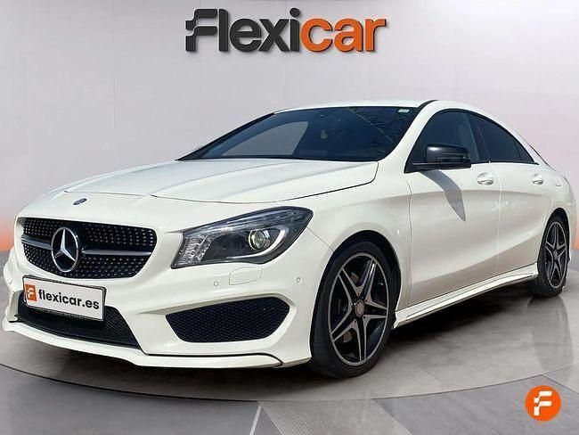 Usado Mercedes CLA220 AMG line 177 CV (130 kW) 2016 Blanco Berlina