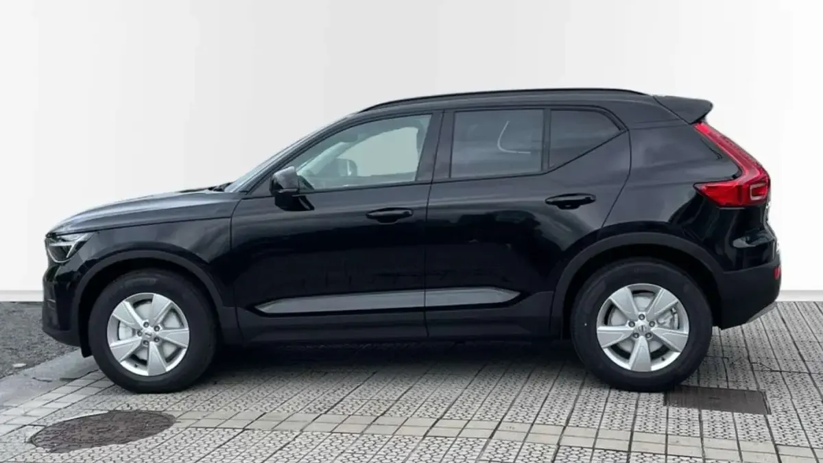 Nuevo Volvo XC40 163 CV (119 kW) 2026 Negro SUV