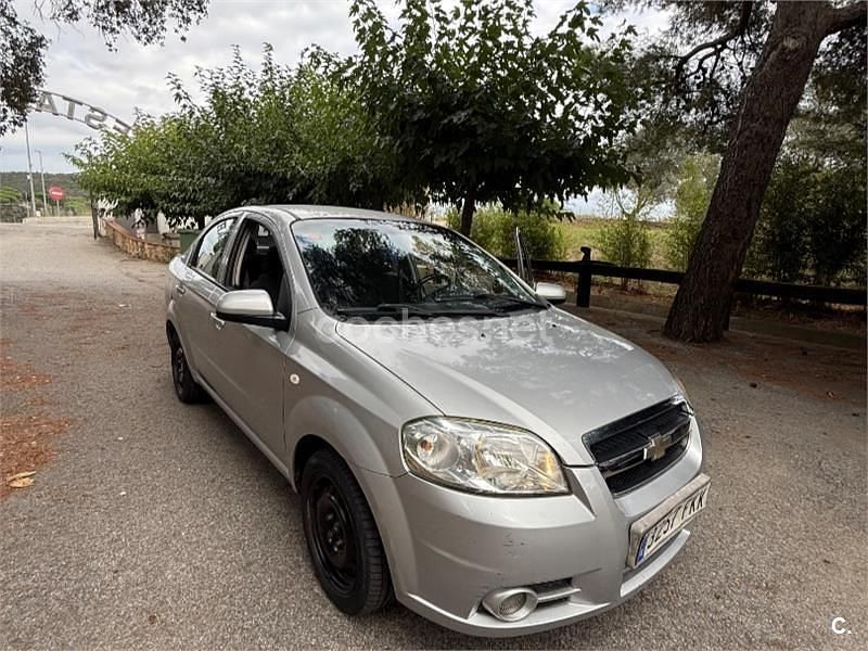 Gris / plata Usado 2006 Chevrolet Aveo LS Berlina | 2700 € (Precio justo) - Imagen 1/4