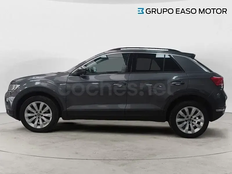 Usado VW T-Roc Advance 150 CV (110 kW) 2021 Gris / plata SUV