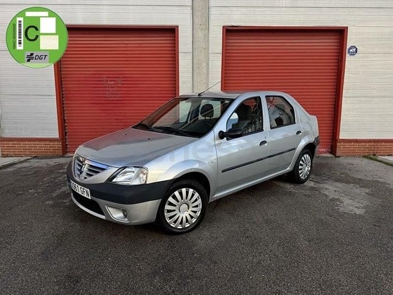 Usado Dacia Logan Ambiance 75 CV (55 kW) 2008 Gris / plata Berlina