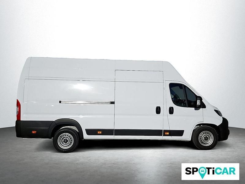 Usado Opel Movano 140 CV (102 kW) 2024 Blanco Berlina
