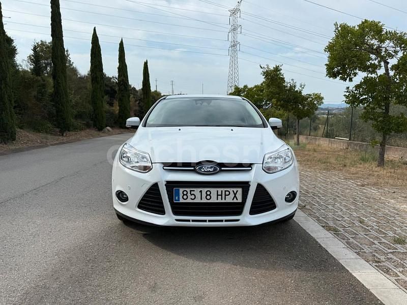Usado Ford Focus 125 CV (91 kW) 2013 Blanco Berlina