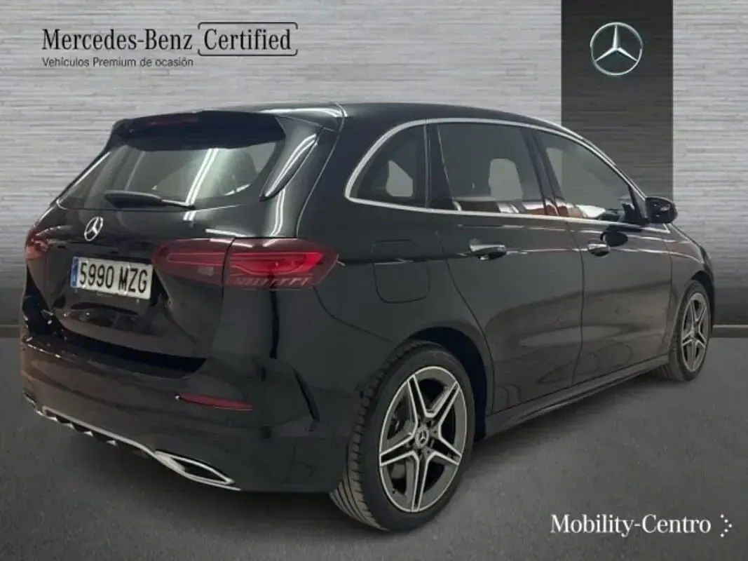 Usado Mercedes B250e 163 CV (119 kW) 2025 Negro noche Utilitario