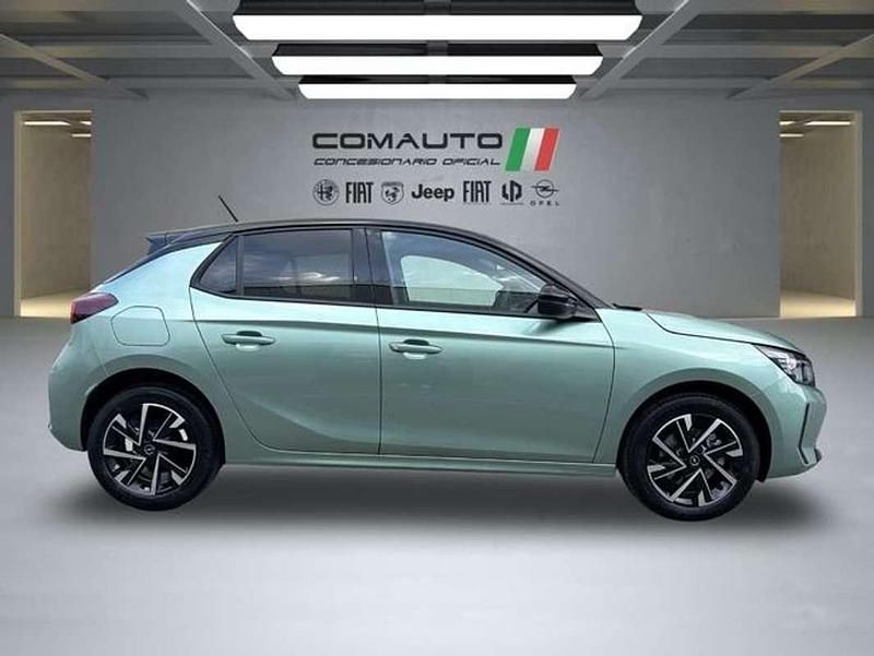Nuevo Opel Corsa 101 CV (74 kW) 2025 Verde Berlina