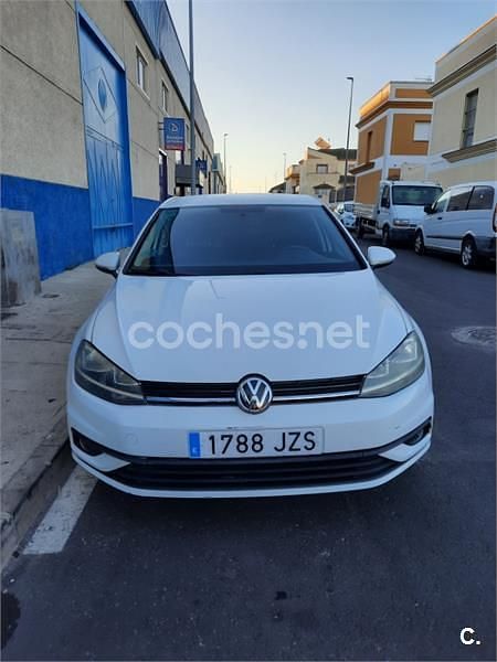 Blanco Usado 2017 VW Golf VII Edition Berlina | 14.900 € (Precio justo) - Imagen 1/4