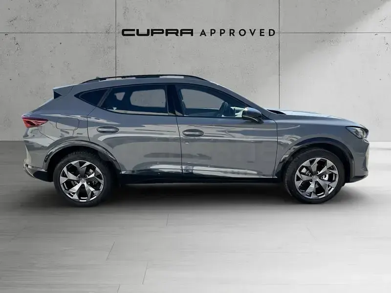 Usado Cupra Formentor 204 CV (150 kW) 2025 Gris / plata SUV