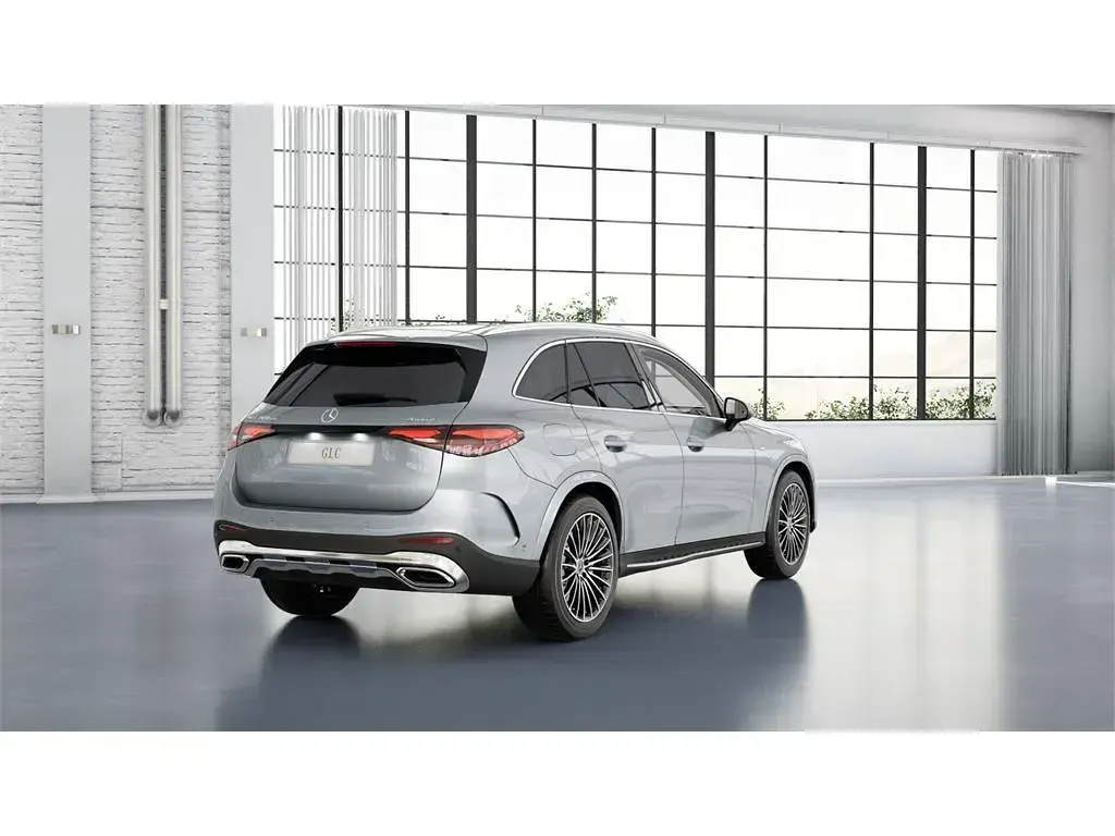 Nuevo Mercedes GLC300e 333 CV (244 kW) 2025 Plata hightech SUV