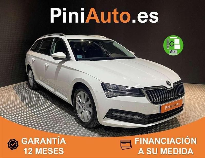 Usado Skoda Superb Ambition 150 CV (110 kW) 2021 Blanco Berlina