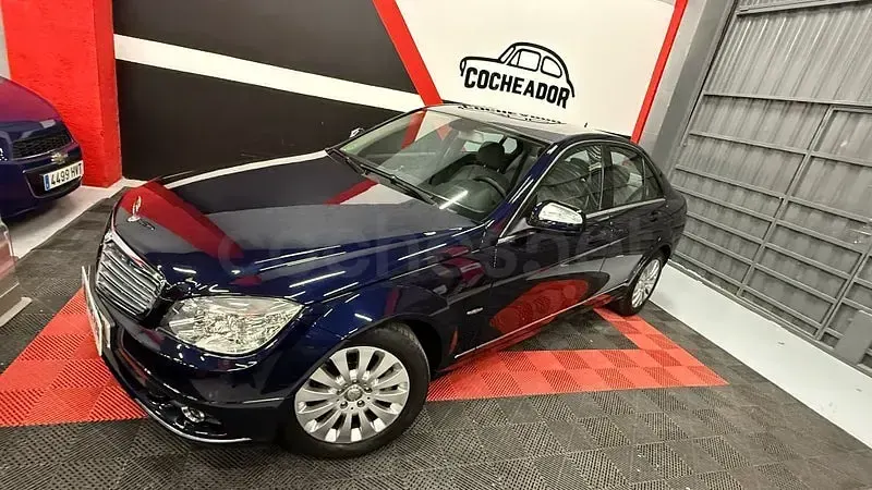 Usado Mercedes C180 Elegance 156 CV (114 kW) 2008 Azul Berlina