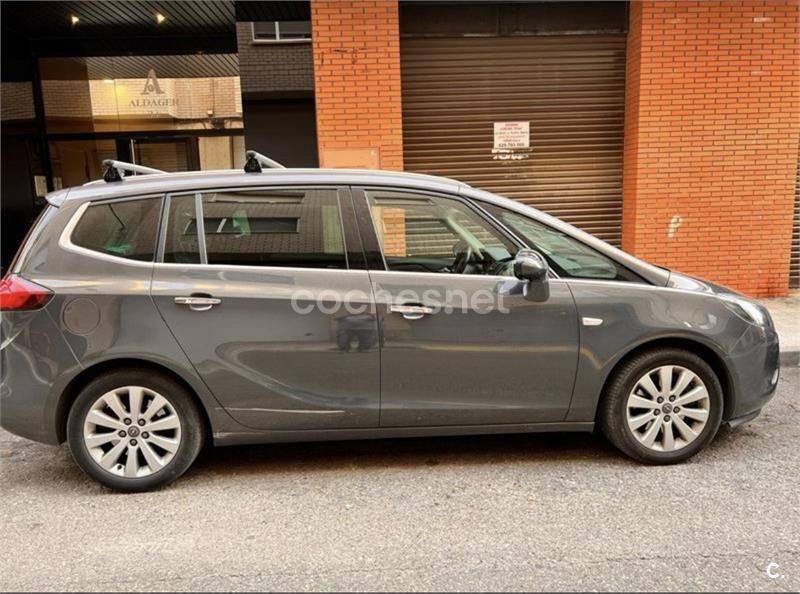 Usado Opel Zafira Tourer Excellence 165 CV (121 kW) 2012 Negro Monovolumen