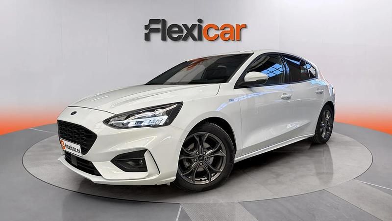 Usado Ford Focus ST-Line 120 CV (88 kW) 2021 Blanco Berlina