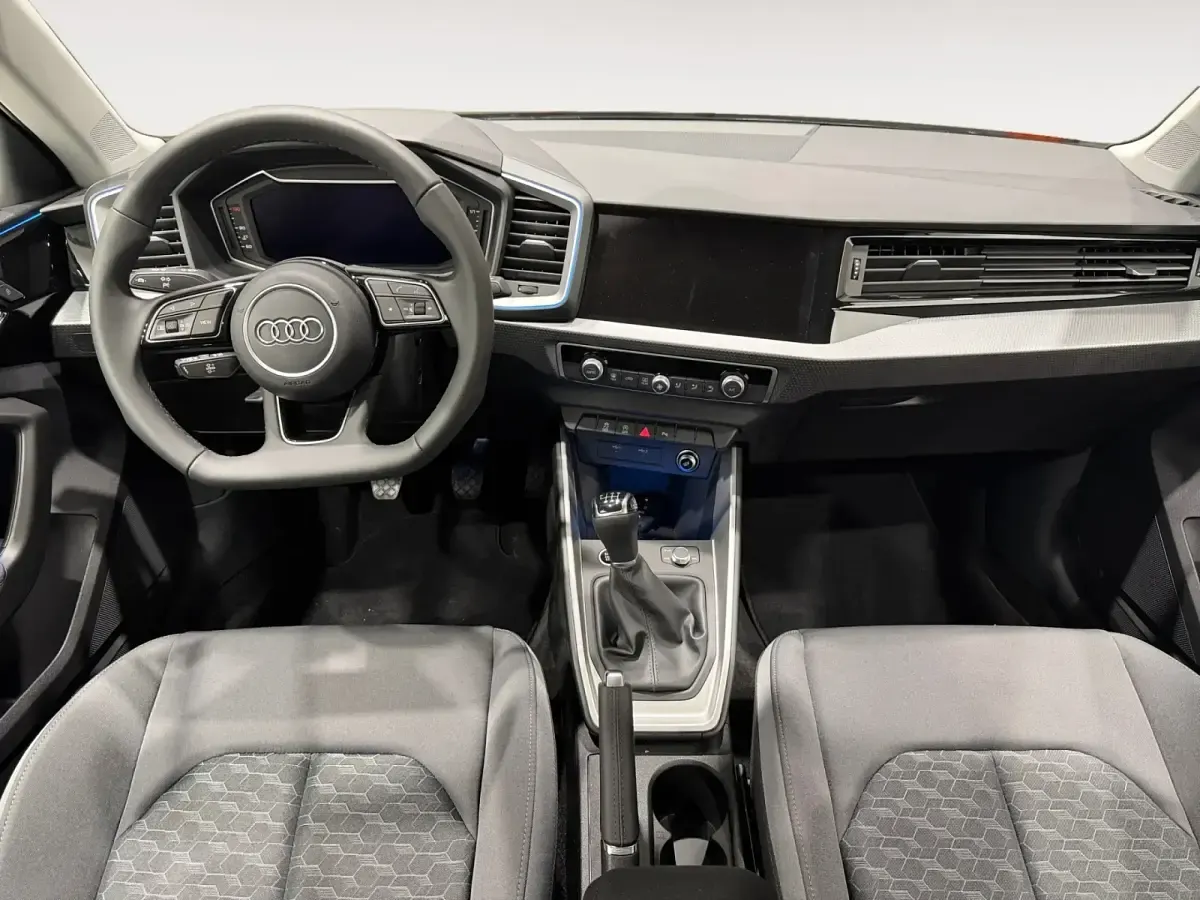 Nuevo Audi A1 Sportback 116 CV (85 kW) 2026 Gris/plata Utilitario