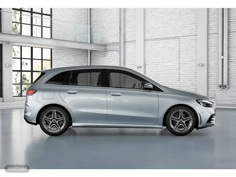 Usado Mercedes B250 217 CV (159 kW) 2025 Plateado Utilitario
