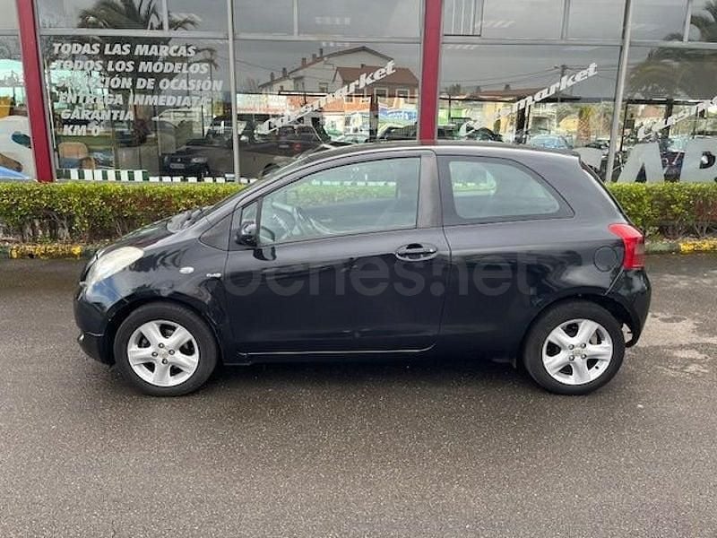 Usado Toyota Yaris 90 CV (66 kW) 2006 Negro Berlina