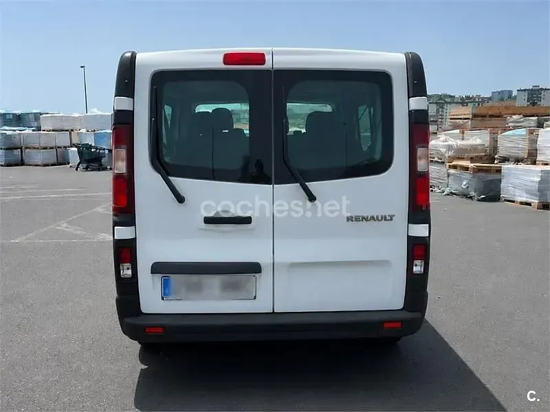 Usado Renault Trafic LIMITED 120 CV (88 kW) 2019 Blanco Monovolumen