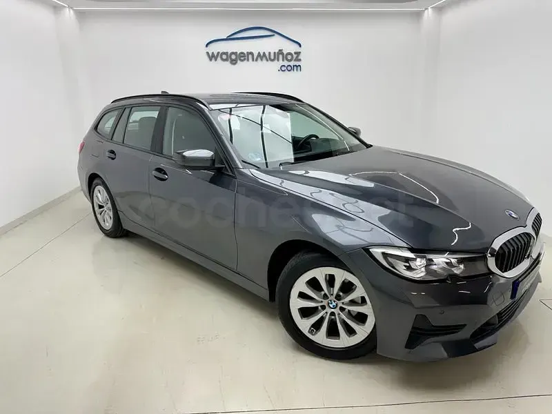 Usado BMW 318 150 CV (110 kW) 2021 Gris / plata Familiar