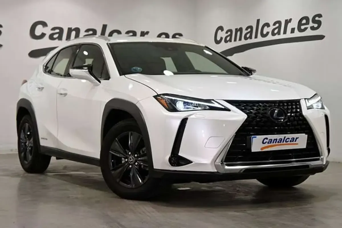 Usado Lexus UX 250h Business Edition 184 CV (135 kW) 2019 Blanco SUV