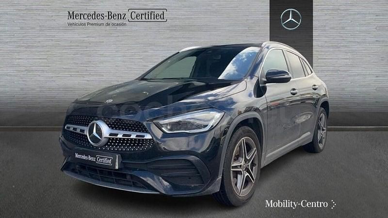 Usado Mercedes GLA250 AMG line 218 CV (160 kW) 2022 Negro noche SUV