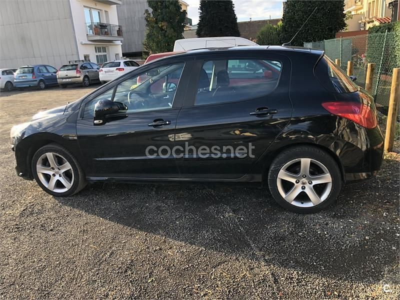 Usado Peugeot 308 Premium 136 CV (100 kW) 2008 Negro Berlina