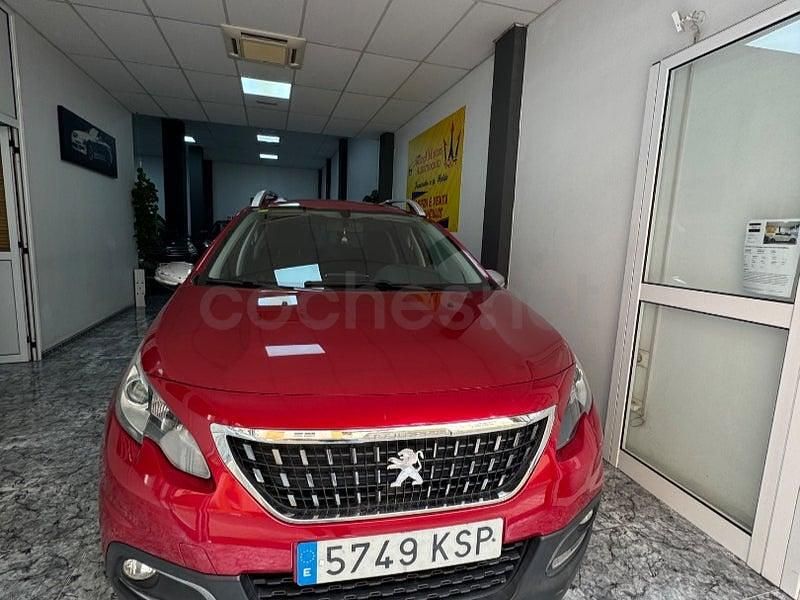 Usado Peugeot 2008 Style 82 CV (60 kW) 2018 Rojo SUV