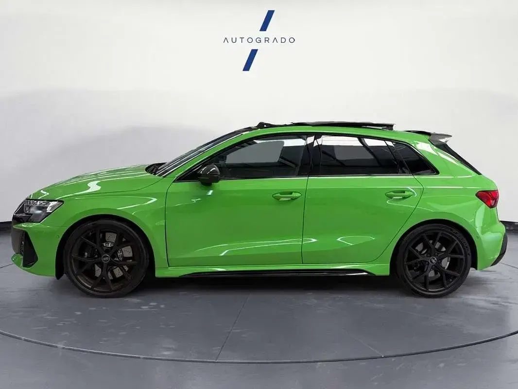 Usado Audi RS3 Sportback 400 CV (294 kW) 2025 Verde Utilitario