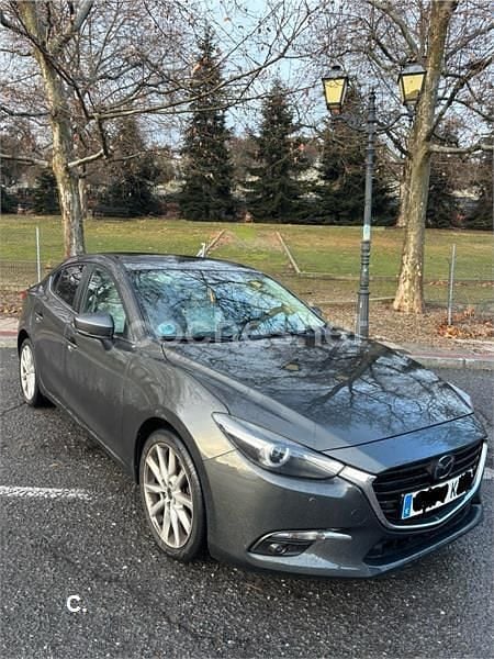 Usado Mazda 3 Luxury 150 CV (110 kW) 2017 Gris / plata Berlina