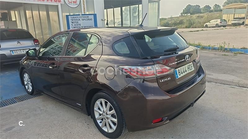 Usado Lexus CT200h 136 CV (100 kW) 2011 Granate Berlina