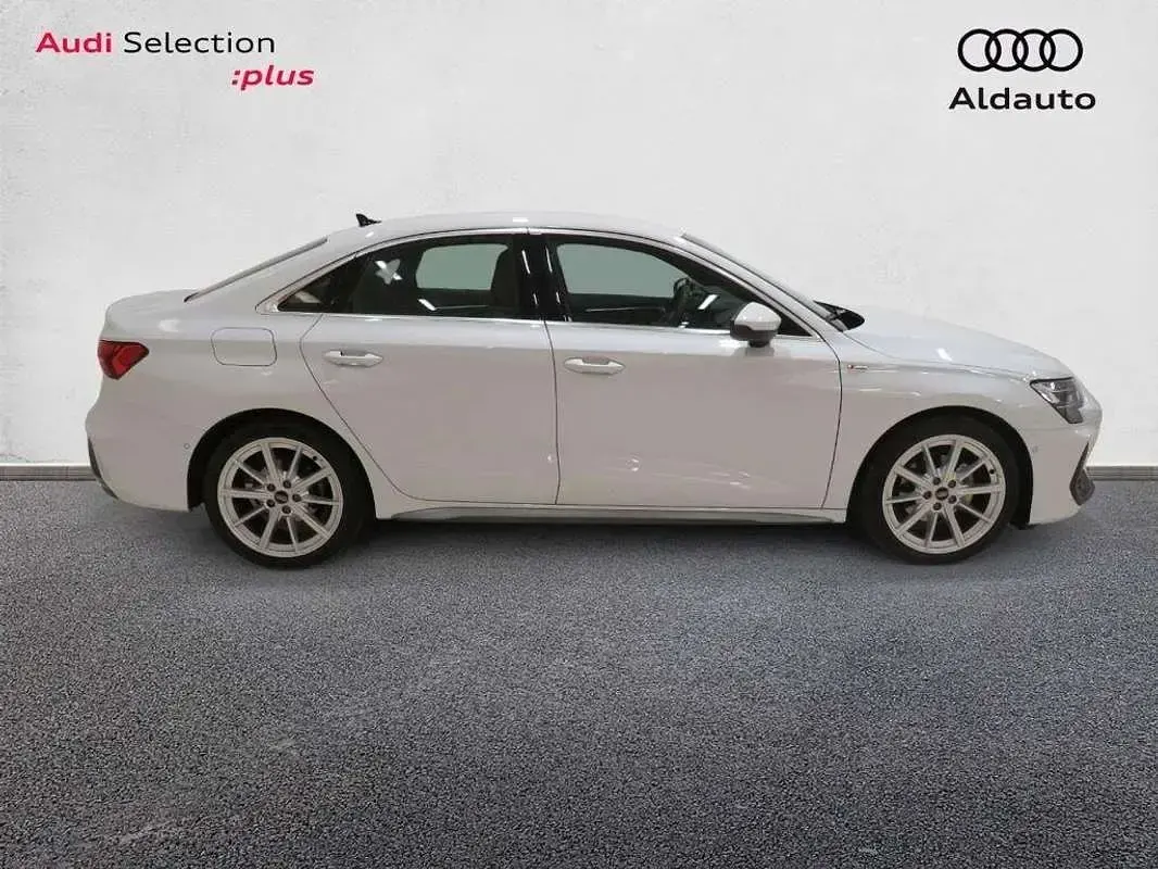 Usado Audi A3 S-Line 150 CV (110 kW) 2025 Blanco Berlina