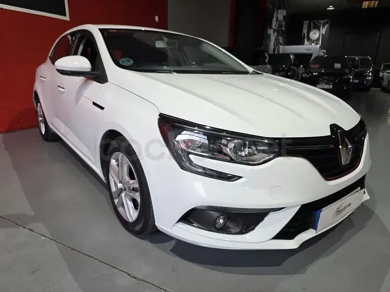Usado Renault Mégane Business 95 CV (69 kW) 2019 Blanco Berlina