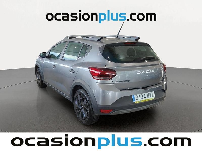 Usado Dacia Sandero Essentiel 101 CV (74 kW) 2024 Gris Utilitario