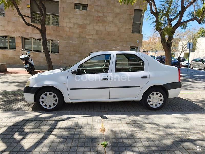 Usado Dacia Logan Lauréate 75 CV (55 kW) 2006 Blanco Berlina