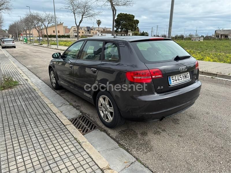 Usado Audi A3 Ambition 105 CV (77 kW) 2012 Gris / plata Utilitario