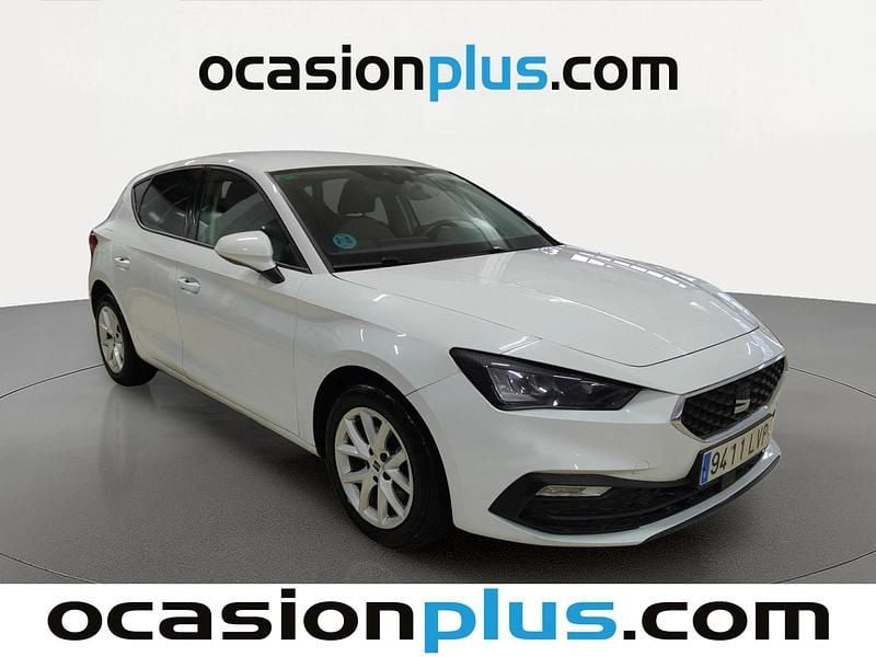 Usado Seat Leon Style 110 CV (80 kW) 2021 Blanco