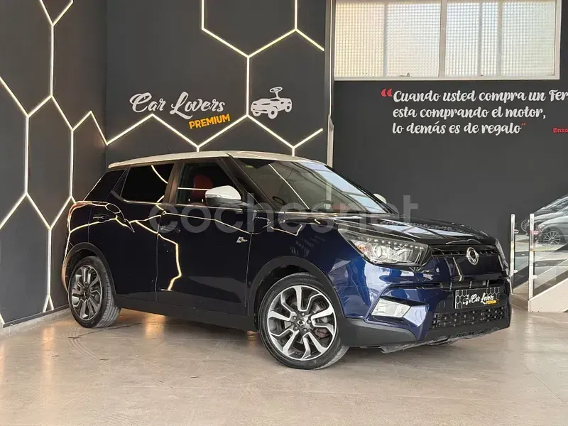 Usado SsangYong Tivoli 115 CV (84 kW) 2015 Azul SUV
