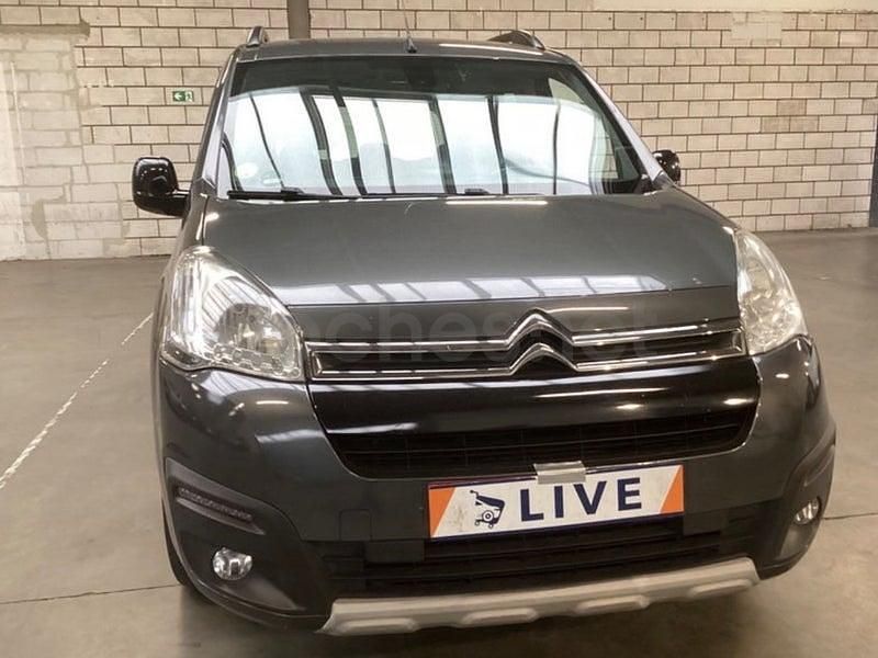 Usado Citroën Berlingo Feel 120 CV (88 kW) 2016 Gris / plata Monovolumen
