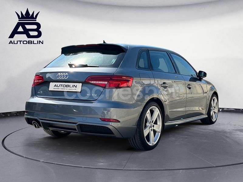 Usado Audi A3 S-Line 116 CV (85 kW) 2019 Gris / plata Berlina