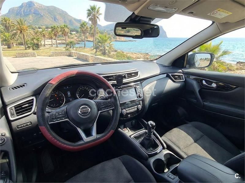 Usado Nissan Qashqai 140 CV (102 kW) 2021 Gris / plata SUV