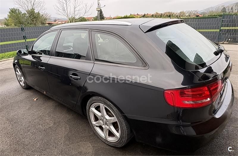 Usado Audi A4 143 HP (105 kW) 2011 Preto Carrinha