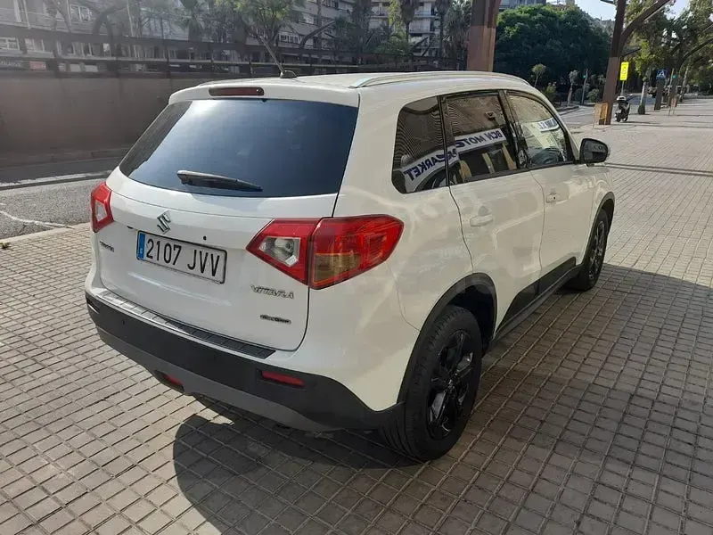 Usado Suzuki Vitara 140 CV (102 kW) 2017 Blanco SUV
