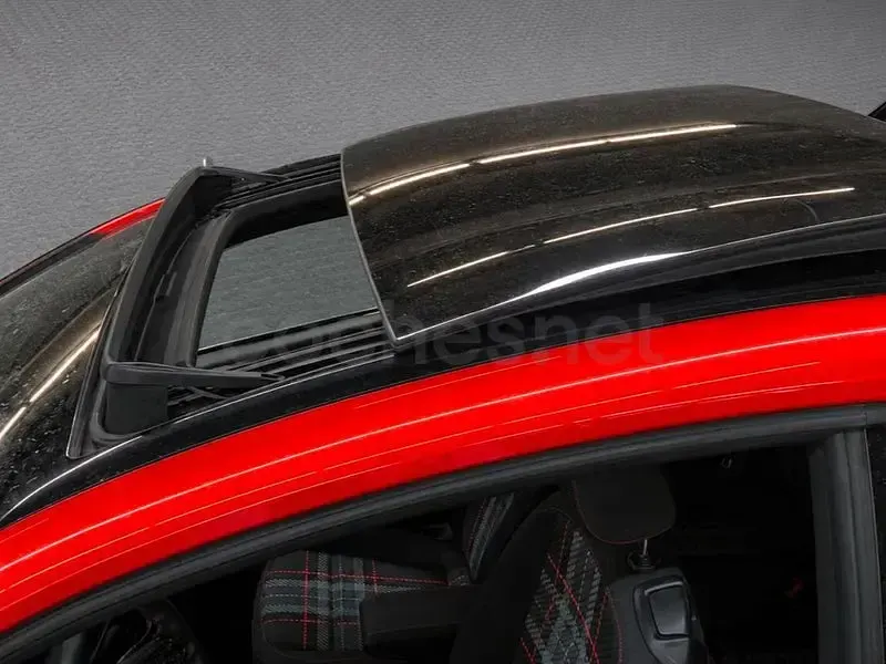 Usado VW Beetle 110 CV (80 kW) 2015 Rojo Utilitario