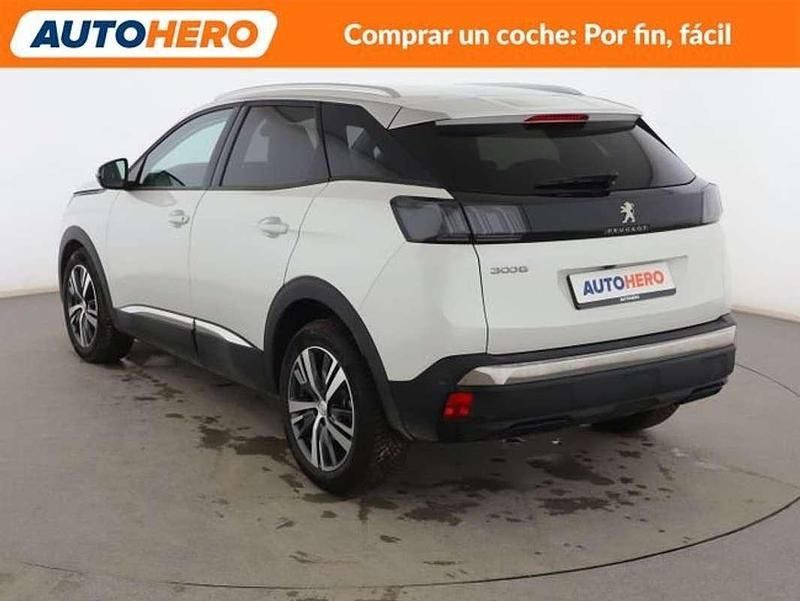 Usado Peugeot 3008 Allure 131 CV (96 kW) 2021 Blanco SUV