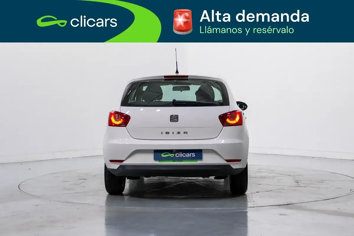 Usado Seat Ibiza CONNECT 75 CV (55 kW) 2017 Blanco Berlina