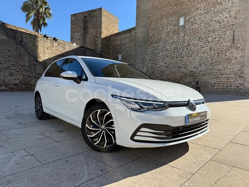 Usado VW Golf VIII Life 115 CV (84 kW) 2021 Blanco Berlina