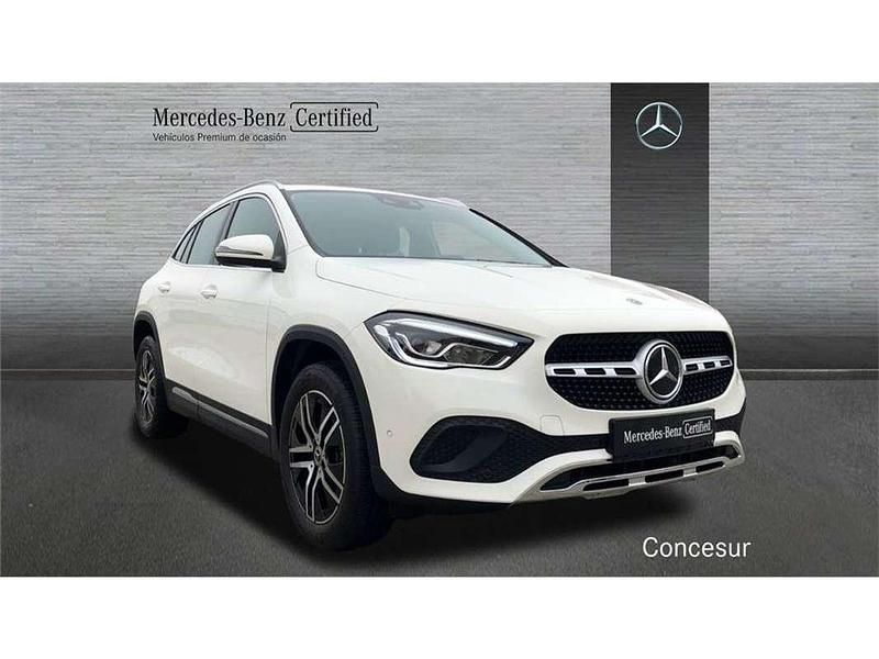 Usado Mercedes GLA180 122 CV (89 kW) 2022 Blanco SUV