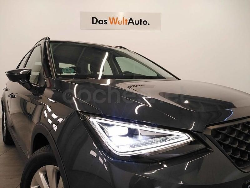 Usado Seat Arona Style 115 CV (84 kW) 2025 Gris / plata SUV